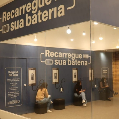 Shopping Frei Caneca inaugura Espaço "Recarregue sua bateria"